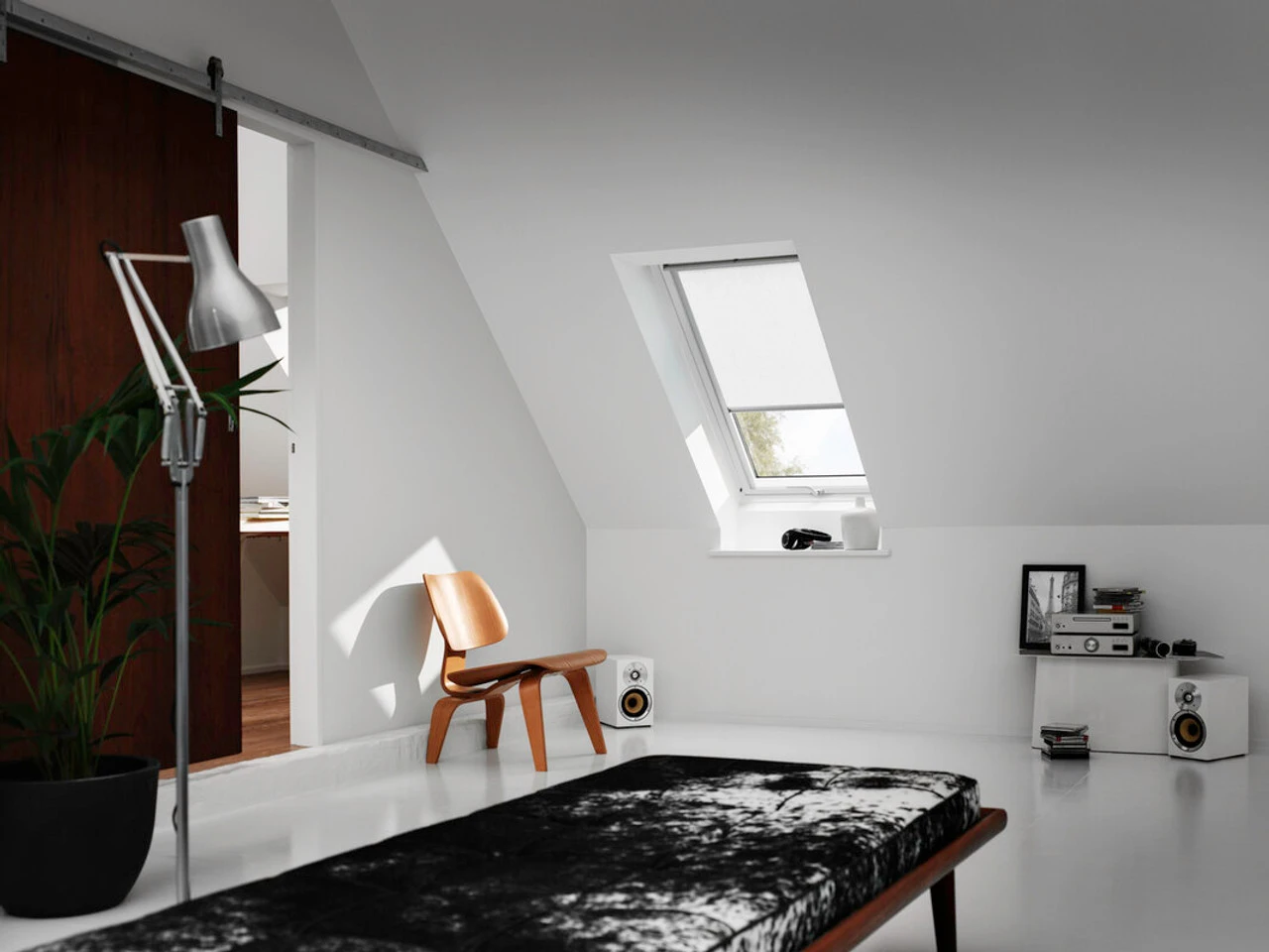 VELUX GPL 2070 Top Hung Roof Window White Painted (PK/CK/FK/UK/MK/SK) Various Sizes 11 VELUX GPL 2070 Top Hung Roof Window White Painted (PK/CK/FK/UK/MK/SK) Various Sizes - Image 11